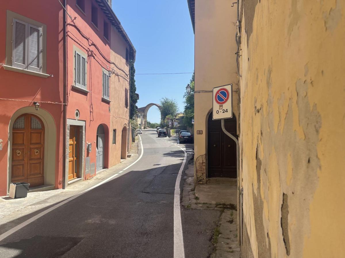 Toscana Holiday Village Montopoli in Val dʼArno Esterno foto