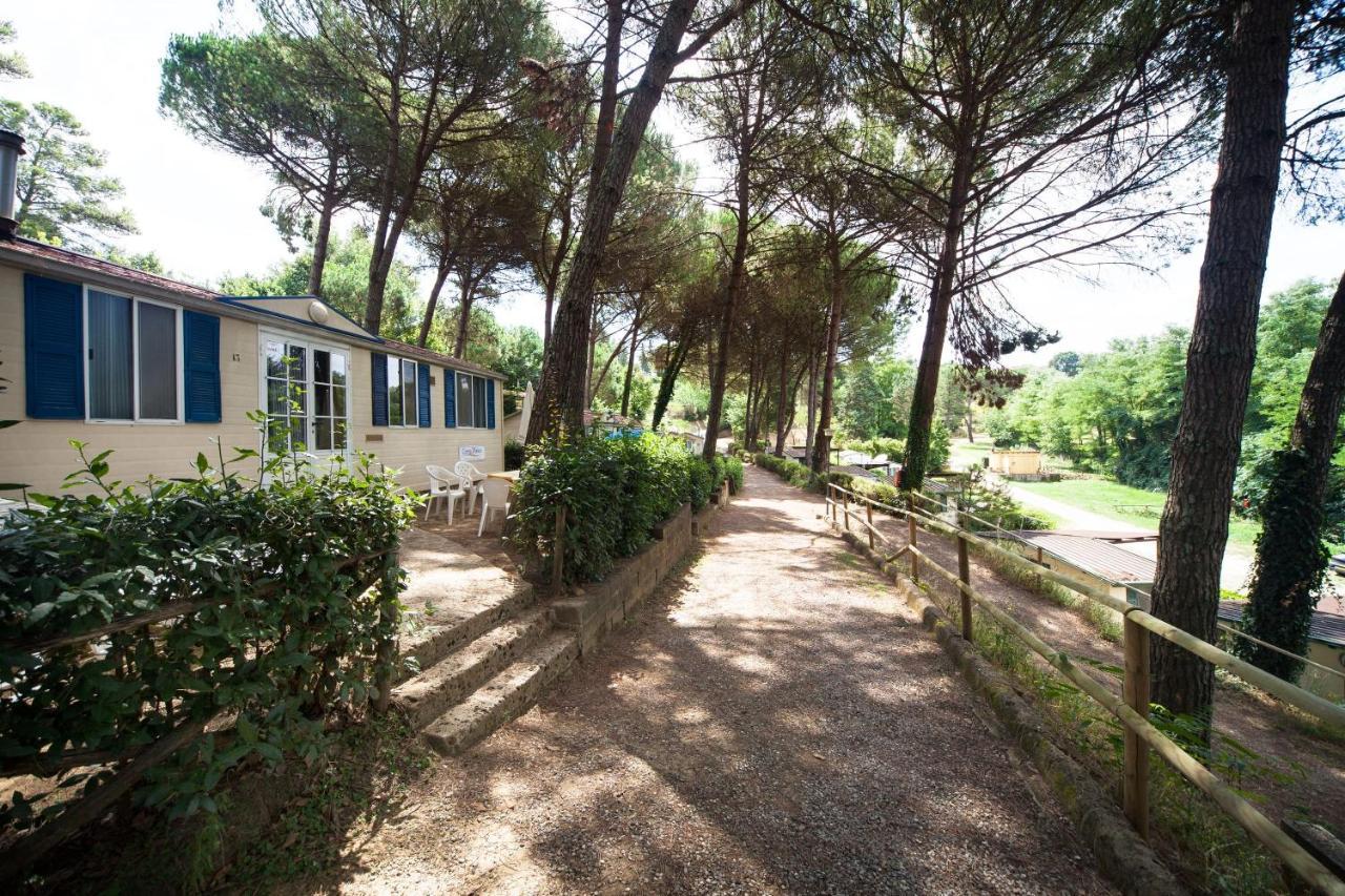 Toscana Holiday Village Montopoli in Val dʼArno Esterno foto