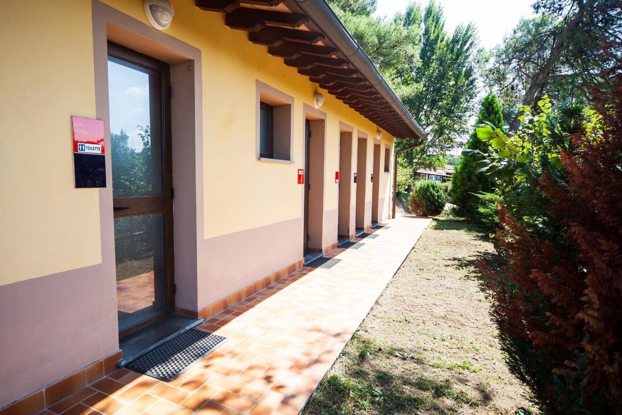 Toscana Holiday Village Montopoli in Val dʼArno Esterno foto