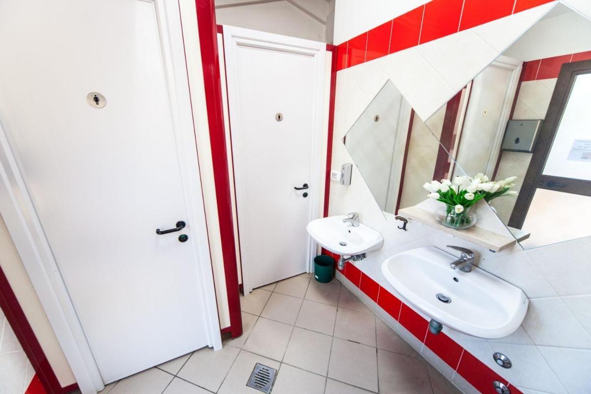 Toscana Holiday Village Montopoli in Val dʼArno Esterno foto