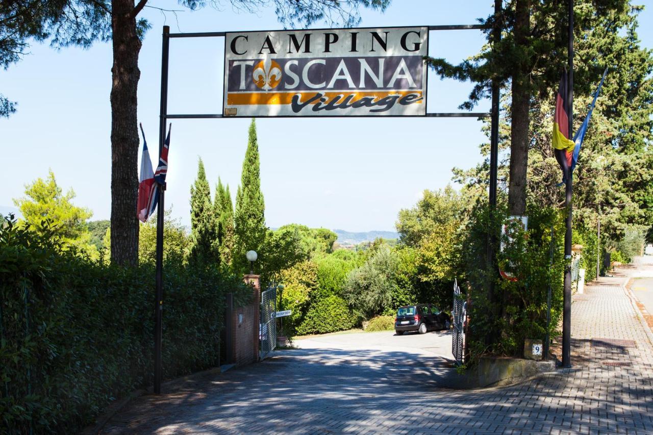 Toscana Holiday Village Montopoli in Val dʼArno Esterno foto